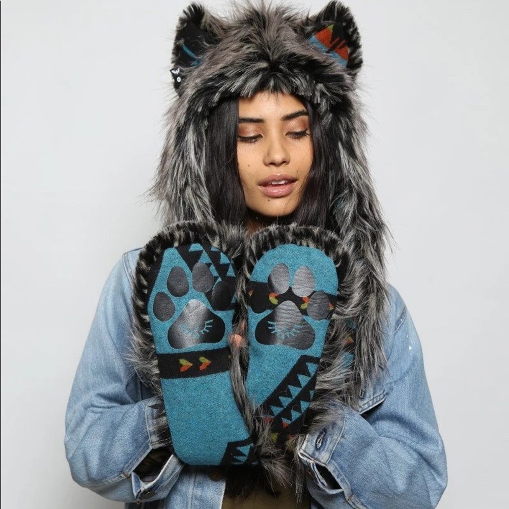 CE Mystic Silver Fox Italy SpiritHood